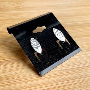 Oval stud earrings / 925 sterling silver/ textured front